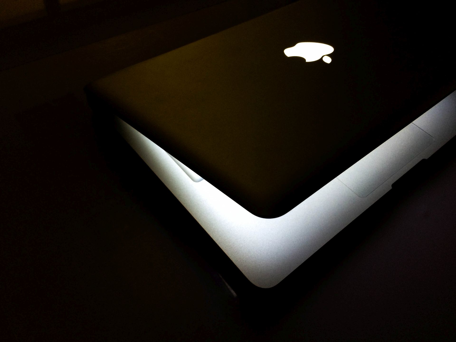 iMac, MacBook, iPod i iPad